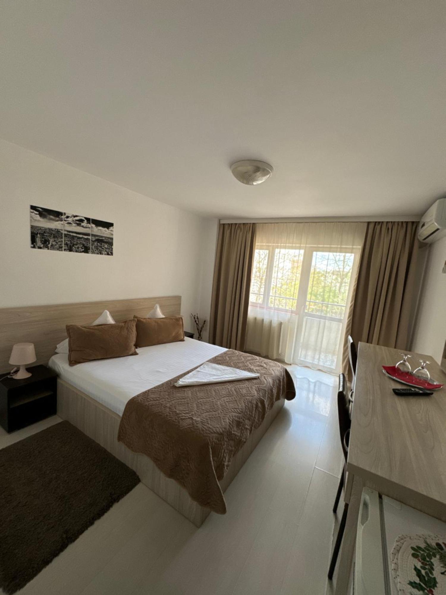 אוטופן Fast Airport Accomodation מראה חיצוני תמונה